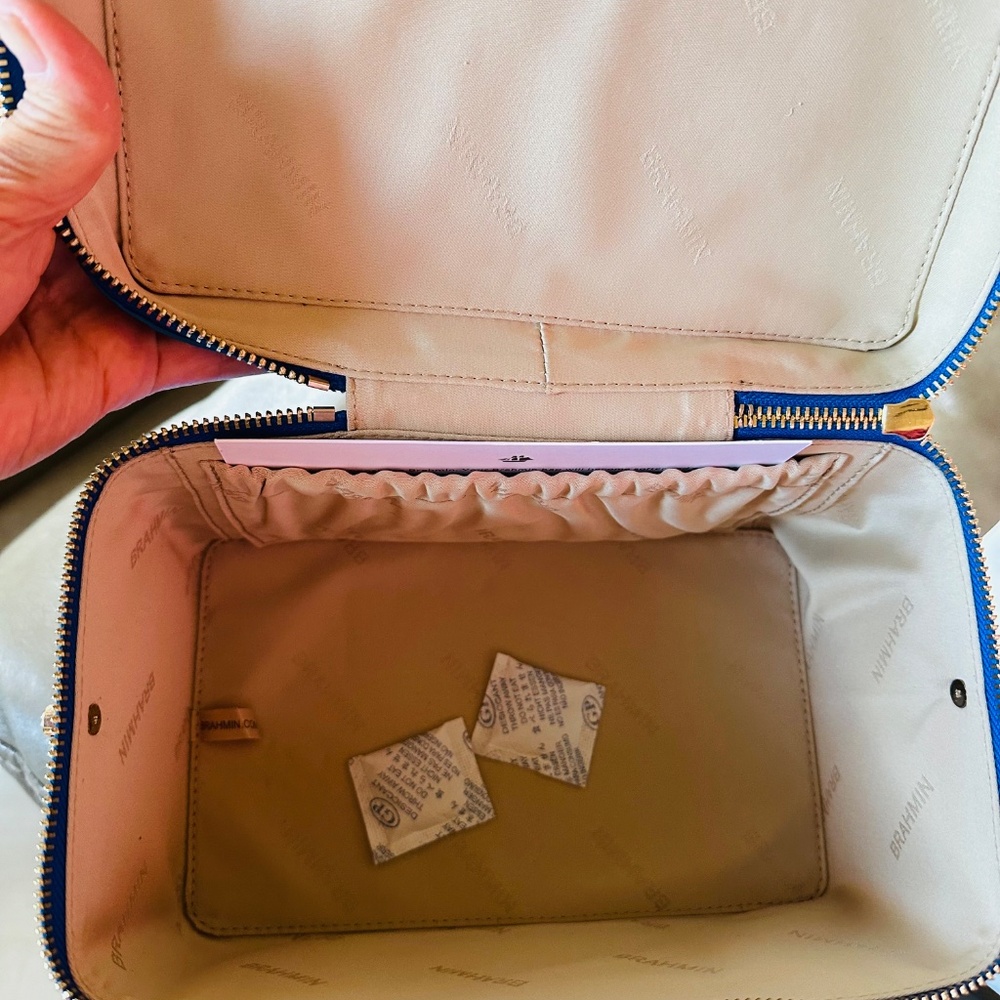 NWT Brahmin Make Up Case - Picture 7 of 7
